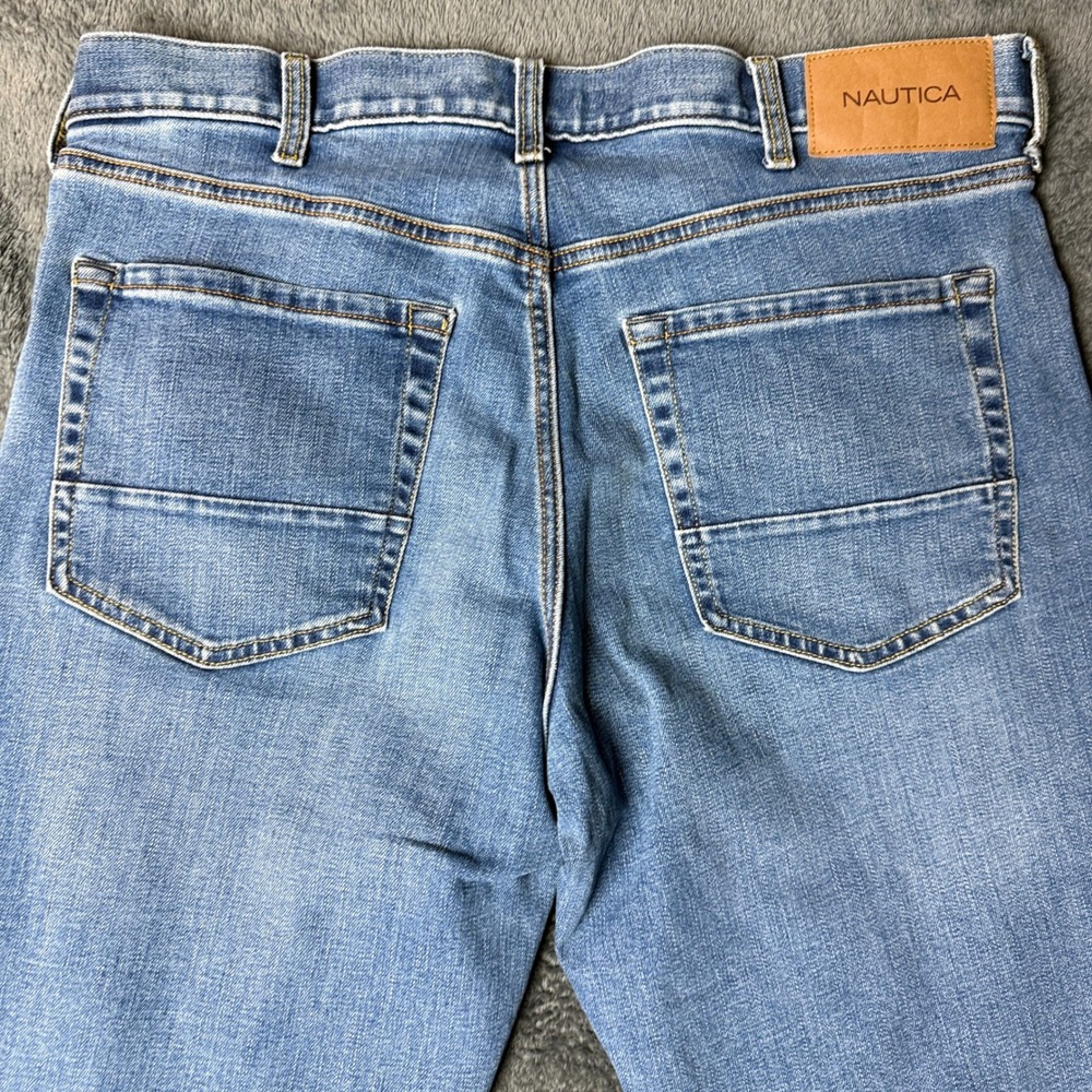 Nautica Men's Blue Denim‎ Jeans Classic Fit Casual Everyday Pants - Picture 3 of 14